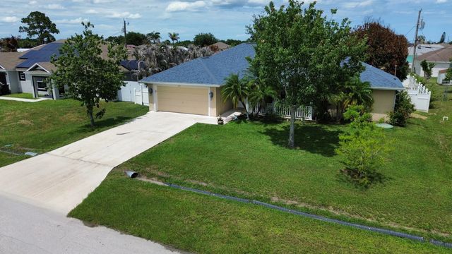 3 of 35 - 1773 Sw Finch Lane, Port St. Lucie, FL