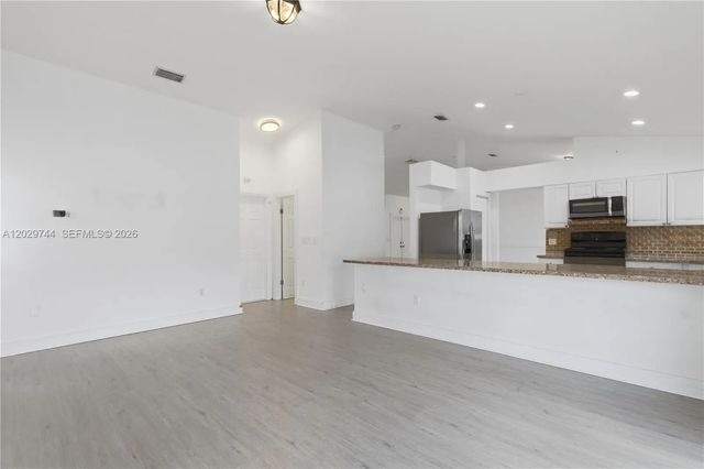5 of 28 - 16501 Nw 84th Court, Miami Lakes, FL