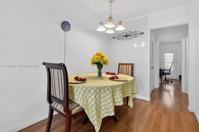 820 Sw 11th Avenue #15b, Hallandale Beach