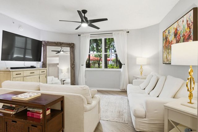 3 of 32 - 780 S Sapodilla Avenue #104, West Palm Beach, FL