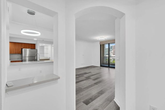 4 of 52 - 110 N Federal Highway #1113, Fort Lauderdale, FL