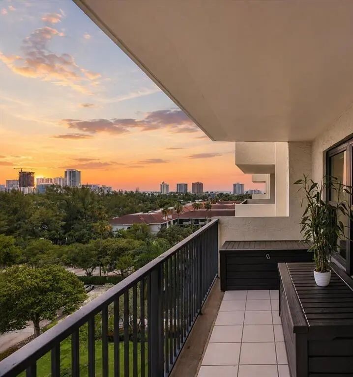 3200 Port Royale Drive N #910, Fort Lauderdale