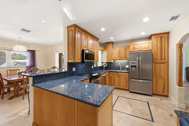 4 of 79 - 390 Se 12th Avenue, Pompano Beach, FL