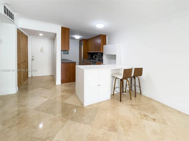3 of 19 - 1670 Bay Road #2d, Miami Beach, FL