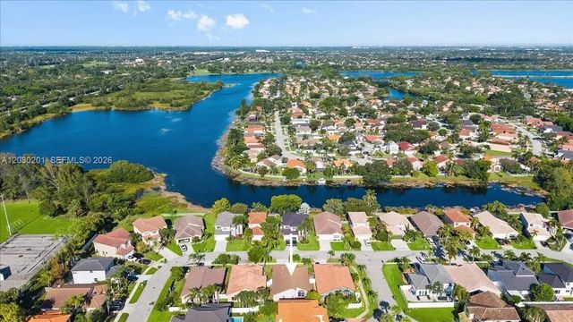 4 of 42 - 2010 Nw 182nd Terrace, Pembroke Pines, FL