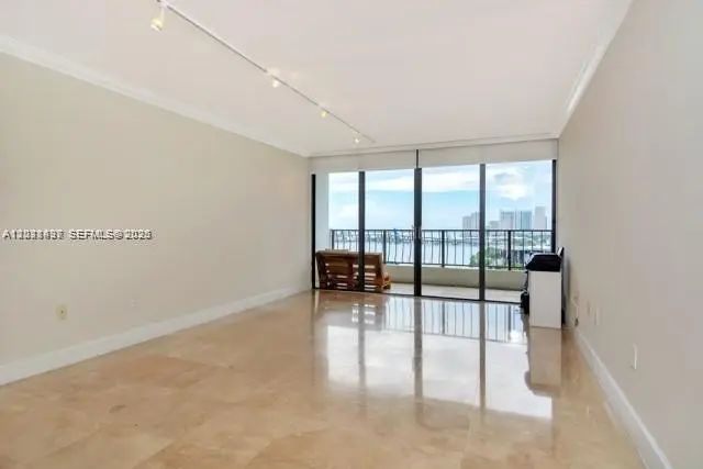 4 of 31 - 555 Ne 15th Street #16h, Miami, FL