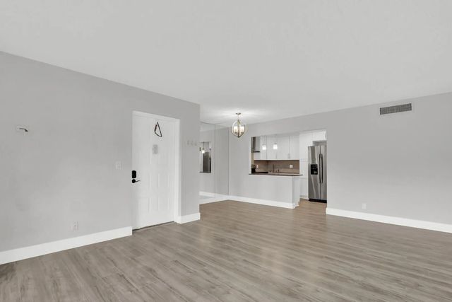 4 of 31 - 715 Sunny Pine Way #b1, Greenacres, FL