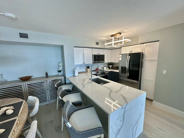 3 of 19 - 167 Yacht Club Way #204, Hypoluxo, FL