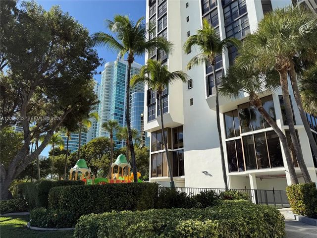 5 of 21 - 1925 Brickell Avenue #1403, Miami, FL