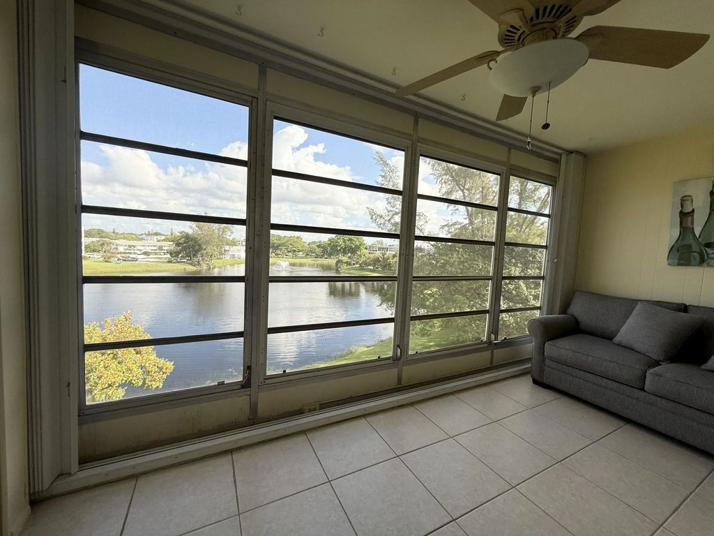 4021 Farnham O #4021, Deerfield Beach