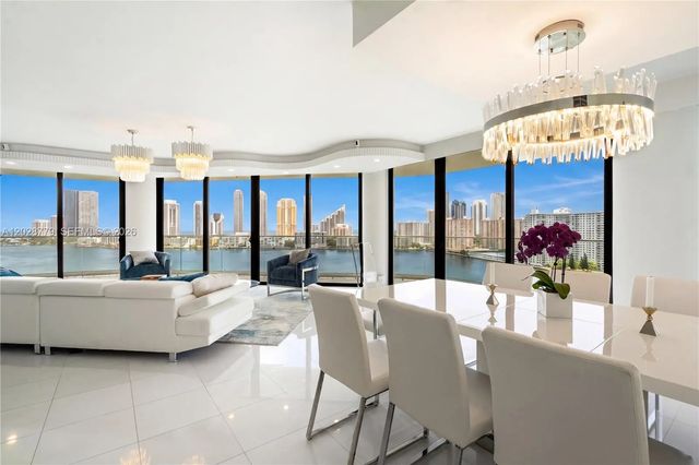 2 of 33 - 2800 Island Boulevard #1605, Aventura, FL