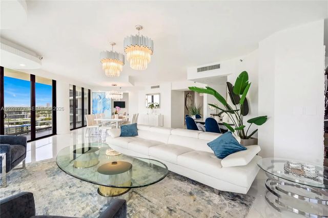 5 of 33 - 2800 Island Boulevard #1605, Aventura, FL