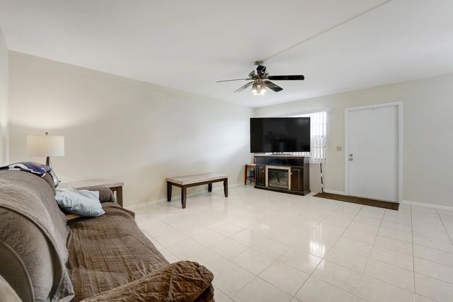 2 of 15 - 1011 Exeter, Boca Raton, FL
