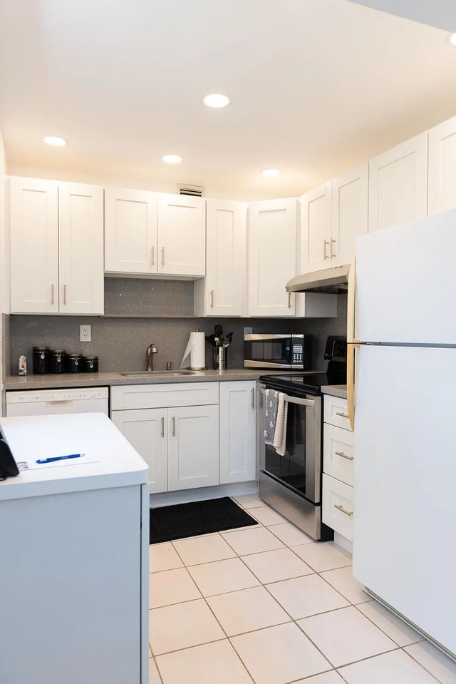 4 of 23 - 416 Capri I, Delray Beach, FL