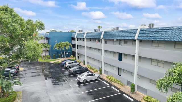 2 of 30 - 7807 Golf Cir Drive #h 305, Margate, FL