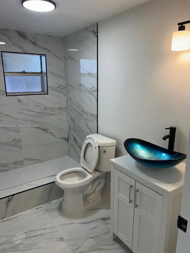 8600 Nw 32nd Avenue, Miami