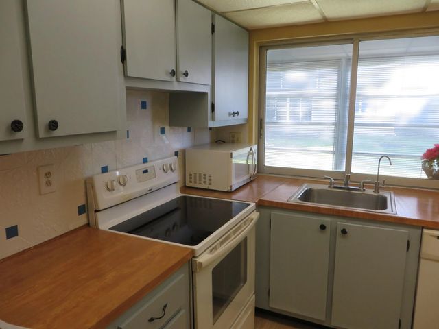 4 of 29 - 9400 Lime Bay Boulevard #106, Tamarac, FL