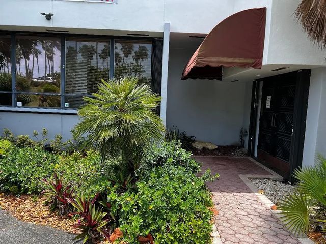 2888 E Oakland Park Boulevard #101, Fort Lauderdale