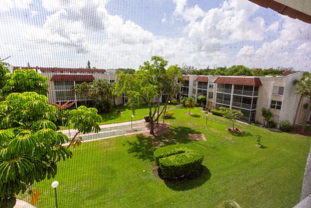4 of 22 - 3531 Inverrary Drive #h406, Lauderhill, FL