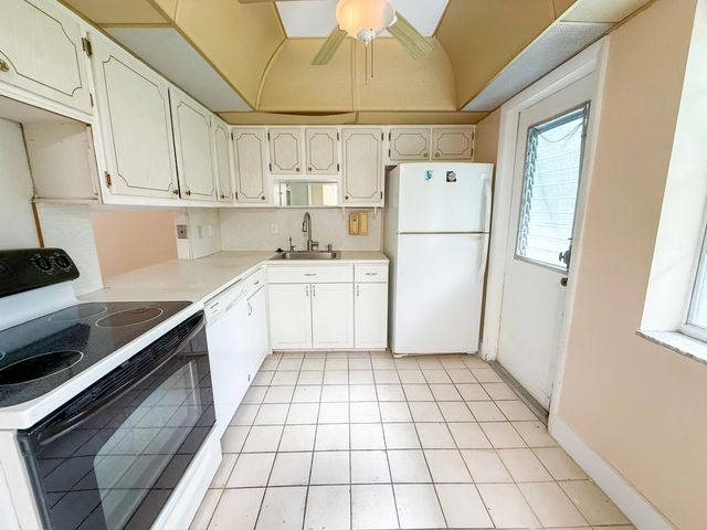 3 of 20 - 604 Ne 2nd Street #122, Dania Beach, FL