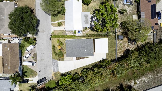 4 of 16 - 1757 N 12th Ct Court N, Lake Worth Beach, FL