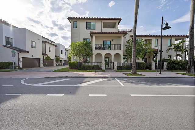 3 of 81 - 8321 Central Park Boulevard, Doral, FL