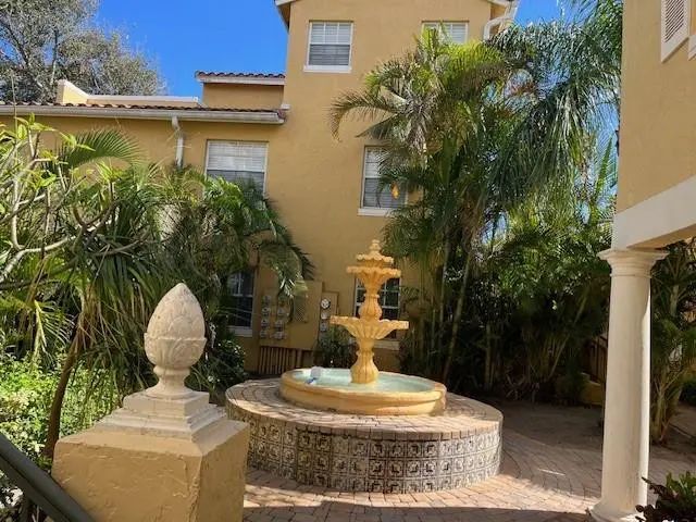5 of 13 - 1140 Lake Shore Drive # 206, Lake Park, FL