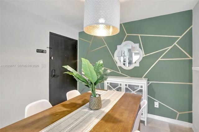 5 of 19 - 5821 Washington Street #30, Hollywood, FL