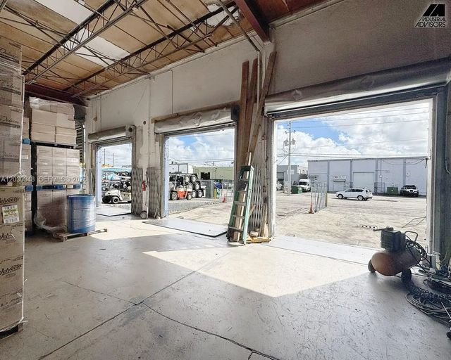5 of 17 - 7435 W 20th Avenue, Hialeah, FL