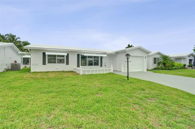 3 of 28 - 240 Nw 25th Court, Pompano Beach, FL
