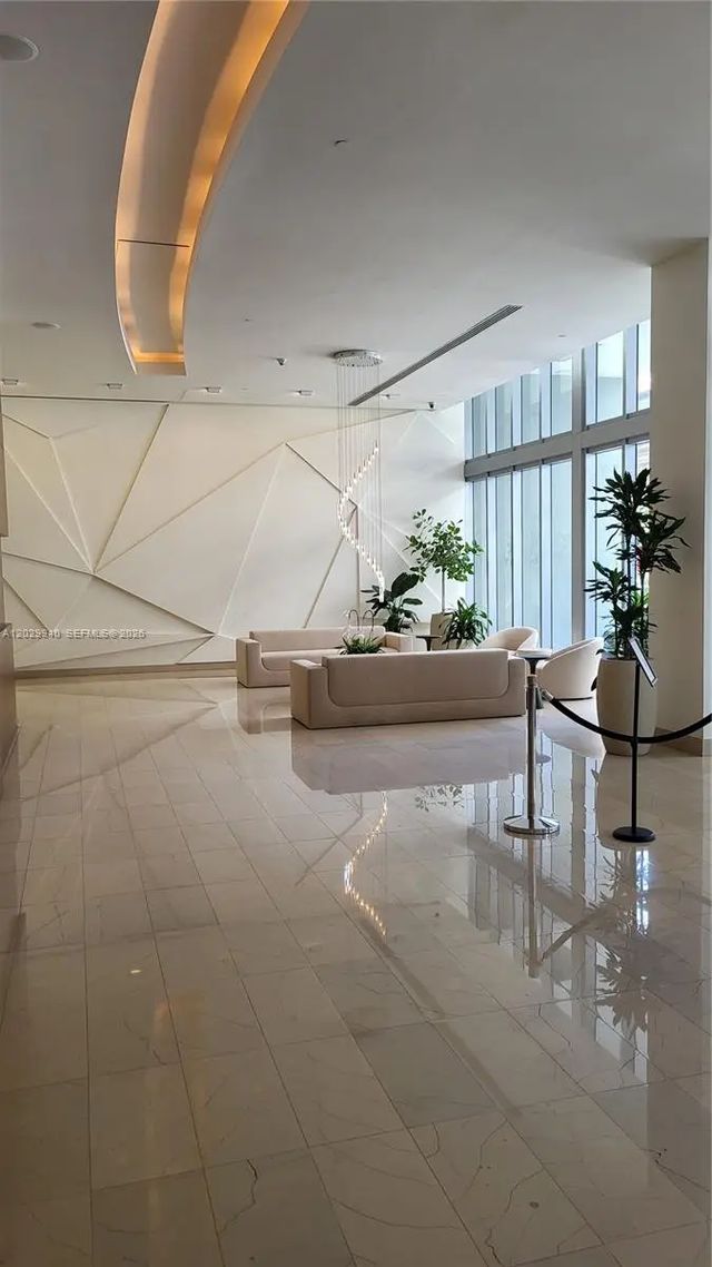 4 of 43 - 1111 Sw 1 Avenue #2718-n, Miami, FL