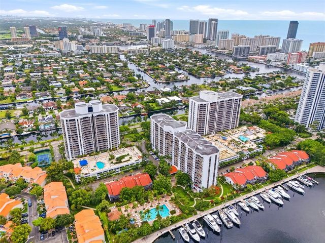 2 of 42 - 3610 Yacht Club Drive #1115, Aventura, FL