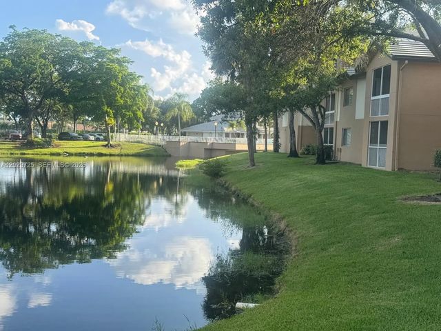4 of 15 - 9811 Westview Drive #913, Coral Springs, FL