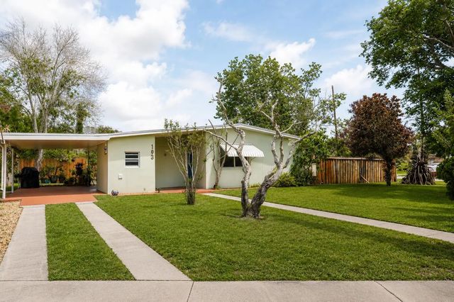 2 of 20 - 103 Se Bonita Court, Port St. Lucie, FL