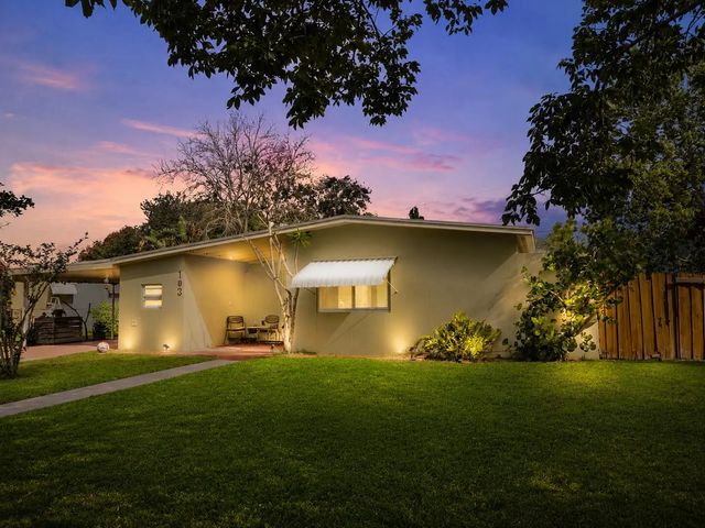 3 of 20 - 103 Se Bonita Court, Port St. Lucie, FL