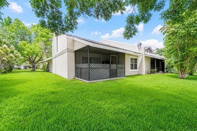 5 of 28 - 15723 Woodgate Place #e, Sunrise, FL