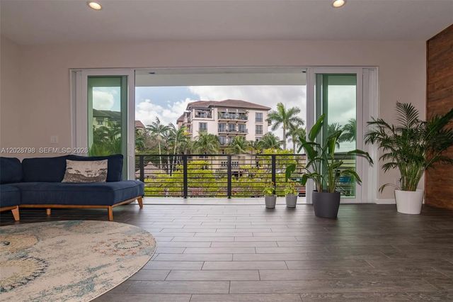 3 of 138 - 2900 Ne 12th Terrace #14, Oakland Park, FL