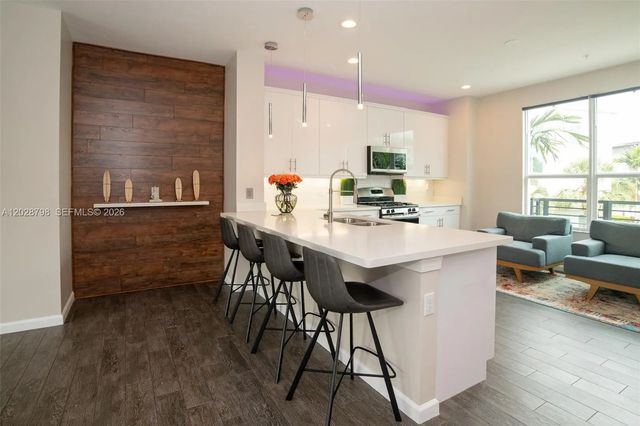 5 of 138 - 2900 Ne 12th Terrace #14, Oakland Park, FL