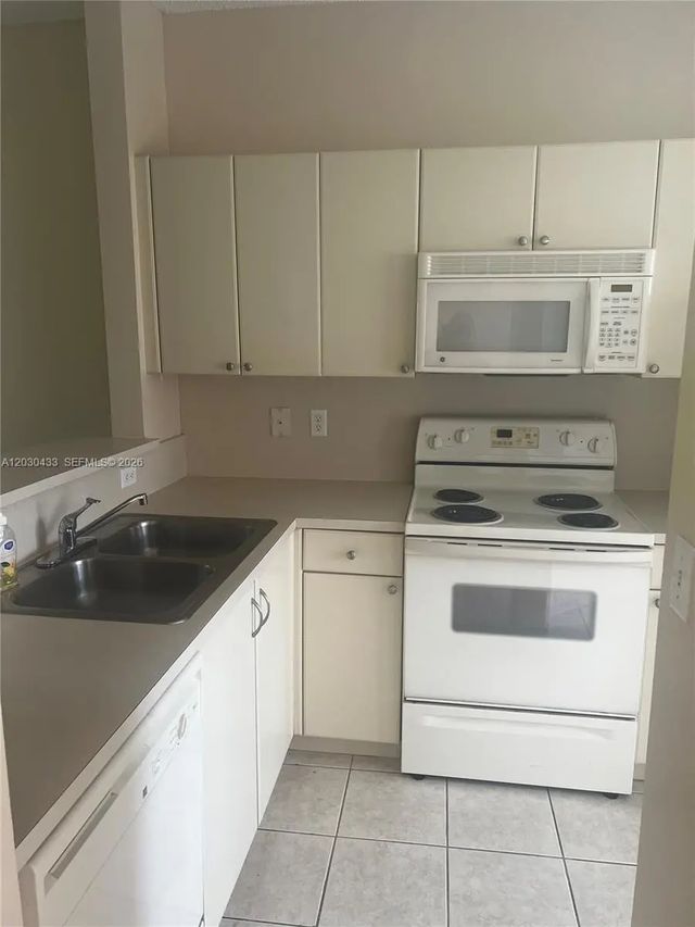 5 of 8 - 2322 Se 23rd Avenue #2322, Homestead, FL