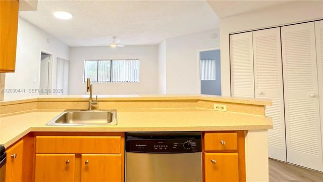 2 of 20 - 2445 Sw 18th Terrace #107, Fort Lauderdale, FL