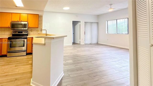 3 of 20 - 2445 Sw 18th Terrace #107, Fort Lauderdale, FL