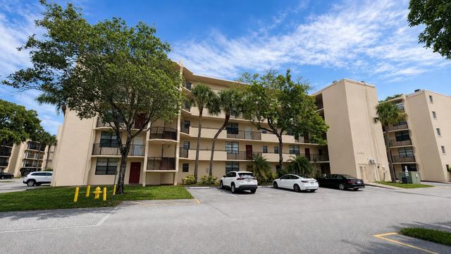 3450 Blue Lake Drive #204, Pompano Beach