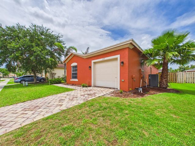 2 of 30 - 157 Blue Grotto Drive, Fort Pierce, FL