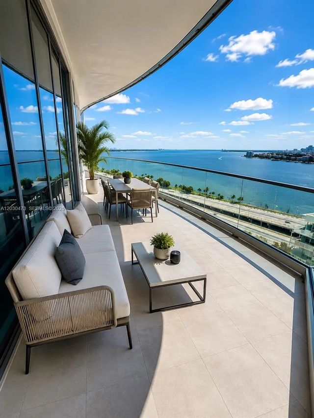 2 of 15 - 175 Se 25th Road #1503, Miami, FL