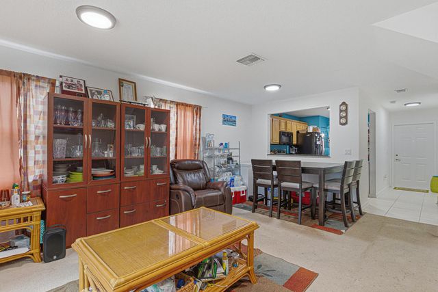 5 of 27 - 6631 Winfield Boulevard #1-6, Margate, FL