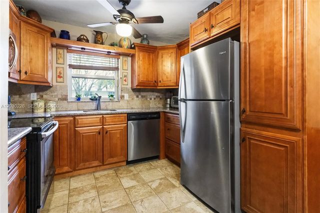 1425 Arthur Street #205a, Hollywood