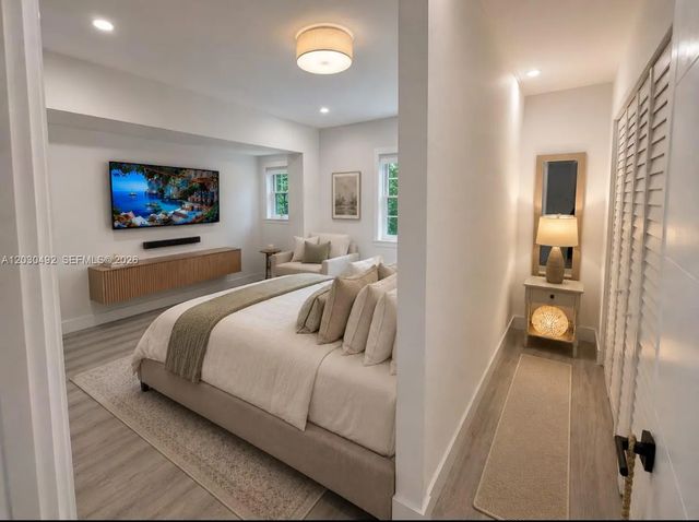 3 of 19 - 1905 Alamanda Drive, North Miami, FL