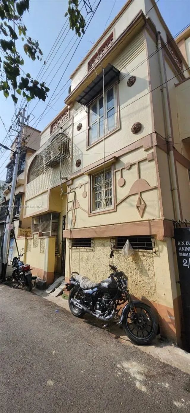 2/1 Rajani Mukherjee Road #kolkata, India, 