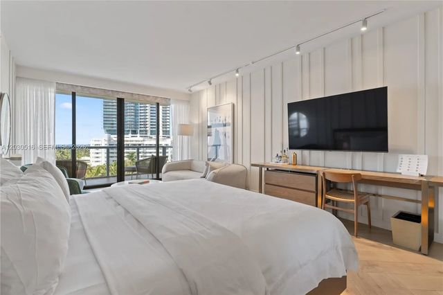 3 of 15 - 2201 Collins Avenue #707, Miami Beach, FL