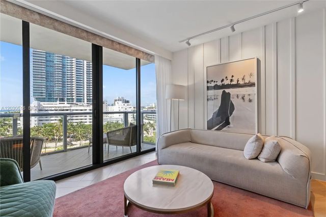 5 of 15 - 2201 Collins Avenue #707, Miami Beach, FL